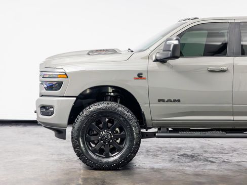 Used 2025 RAM 2500 Laramie w/ Night Edition AWD/4WD image 10