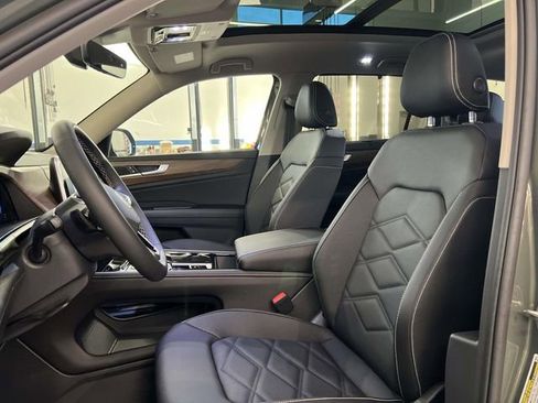 New 2026 Volkswagen Atlas SE FWD image 11