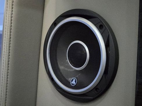 Used 2023 Mercedes-Benz Sprinter 3500 w/ Parking Package image 9