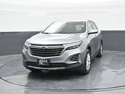Used 2024 Chevrolet Equinox LT w/ LPO, Floor Liner Package FWD image 2