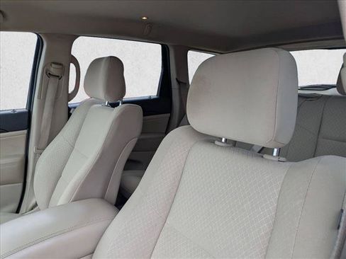 Used 2022 Jeep Grand Cherokee Laredo E w/ Security & Convenience Group AWD/4WD image 7