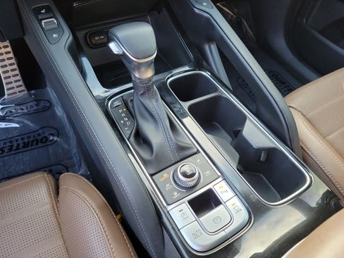 Certified 2021 Kia Telluride SX w/ SX Prestige Package AWD/4WD image 27