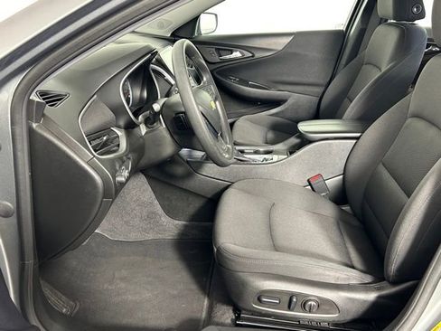 Used 2024 Chevrolet Malibu LT FWD image 18