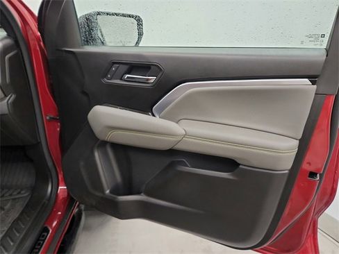 Used 2025 Chevrolet Colorado ZR2 image 33