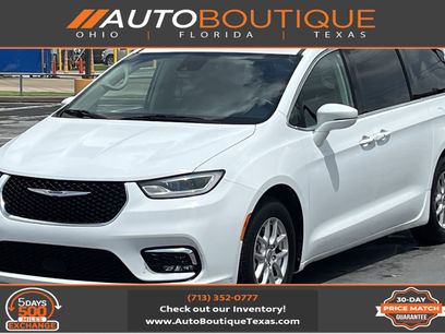 Used 2022 Chrysler Pacifica Touring-L