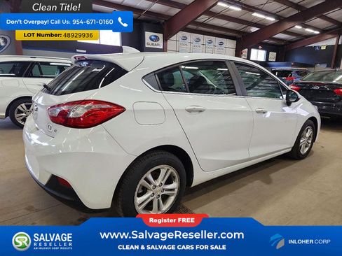 Used 2018 Chevrolet Cruze LT w/ Convenience Package FWD image 4
