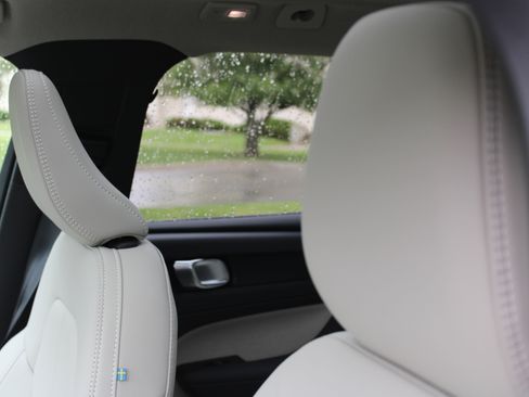 New 2026 Volvo XC40 B5 Ultra w/ Climate Package image 24