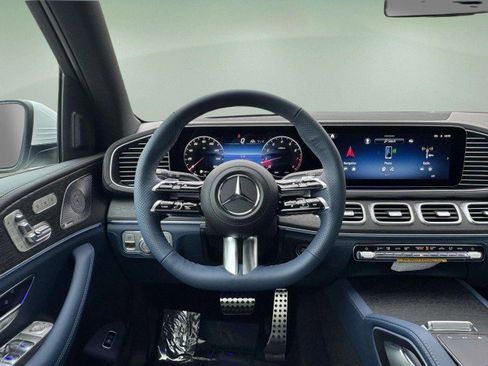 New 2026 Mercedes-Benz GLS 580 4MATIC image 13