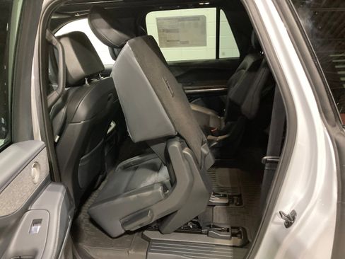 Used 2026 Lincoln Navigator L Reserve AWD/4WD image 22