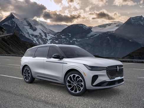 New 2026 Lincoln Nautilus Reserve AWD/4WD image 7