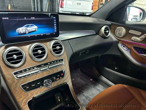 Used 2020 Mercedes-Benz C 300 4MATIC Sedan image 12