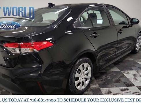 Used 2025 Toyota Corolla LE image 8