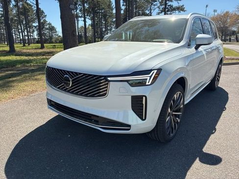New 2026 Volvo XC90 B6 Ultra w/ Protection Package AWD/4WD image 2