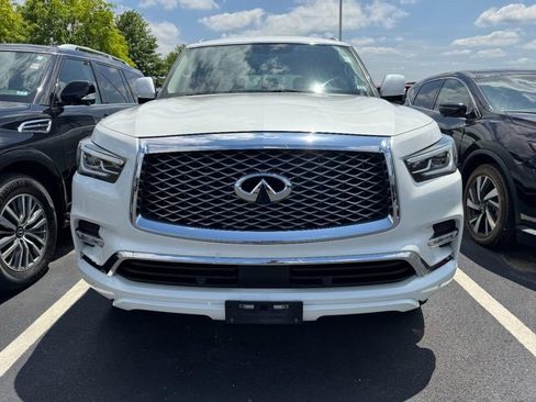 Used 2019 INFINITI QX80 Luxe w/ 22" Wheel Package AWD/4WD image 2