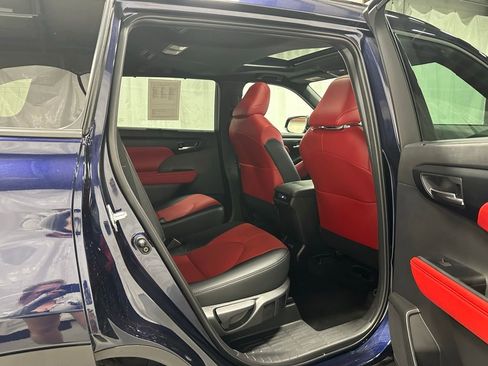 Used 2025 Toyota Highlander XSE image 54