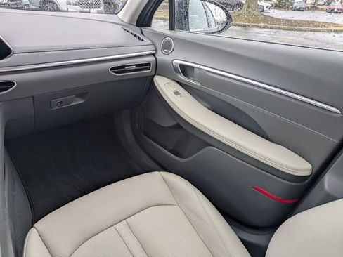 Used 2023 Hyundai Sonata Limited image 16