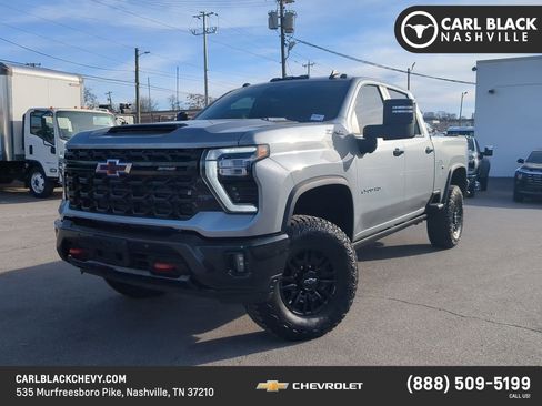 Used 2025 Chevrolet Silverado 2500 ZR2 w/ Technology Package image 1