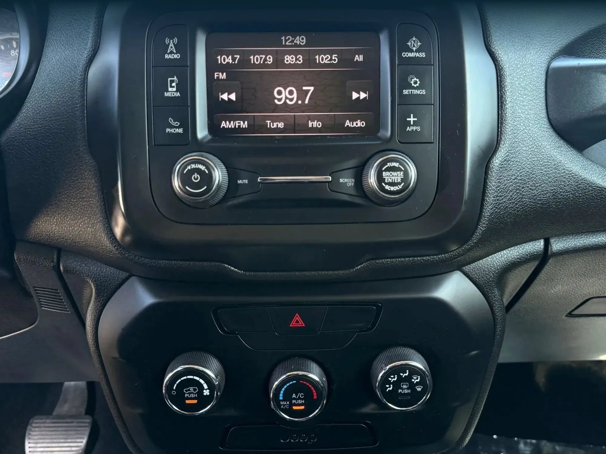 Used 2018 Jeep Renegade Sport w/ Power & Air Group AWD/4WD image 25