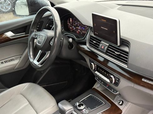 Used 2019 Audi Q5 2.0T Premium Plus w/ Premium Plus Package image 36