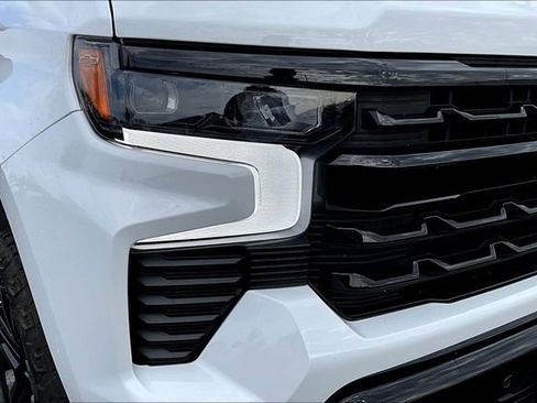 Used 2025 Chevrolet Silverado 1500 LT Trail Boss w/ LT Trail Boss Premium Package AWD/4WD image 33