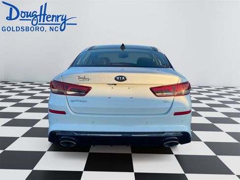 Used 2020 Kia Optima Premium image 4