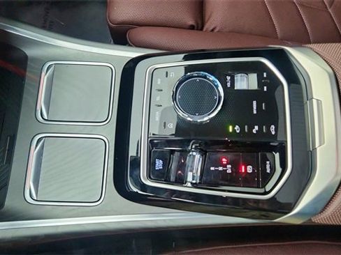 Used 2025 BMW i7 eDrive50 image 53