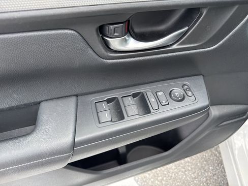 Used 2024 Honda CR-V EX image 11