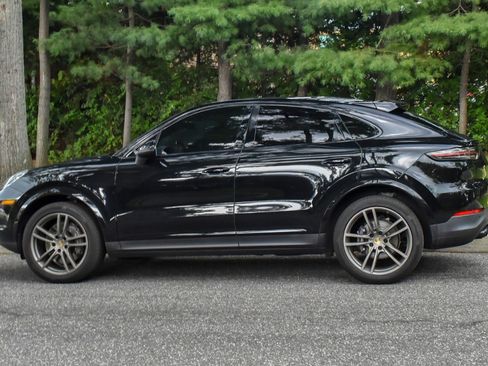 Used 2022 Porsche Cayenne Platinum Edition AWD/4WD image 5