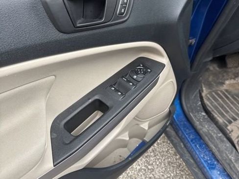 Used 2019 Ford EcoSport S image 9
