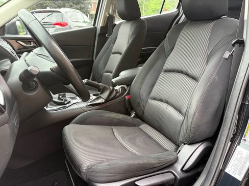 Used 2016 MAZDA MAZDA3 i Touring w/ Popular Equipment Package FWD image 6