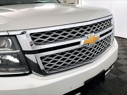 Used 2018 Chevrolet Tahoe LT w/ LT Signature Package image 29