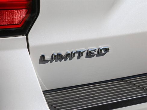 Used 2018 Ford Expedition Limited w/ Equipment Group 302A image 16