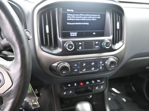 Used 2022 Chevrolet Colorado Z71 w/ Z71 Midnight Edition AWD/4WD image 15