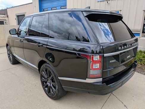 Used 2017 Land Rover Range Rover HSE AWD/4WD image 4