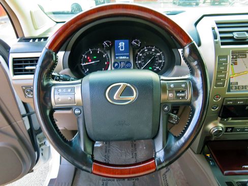 Used 2016 Lexus GX 460 4WD 4dr w/ Premium Package image 21