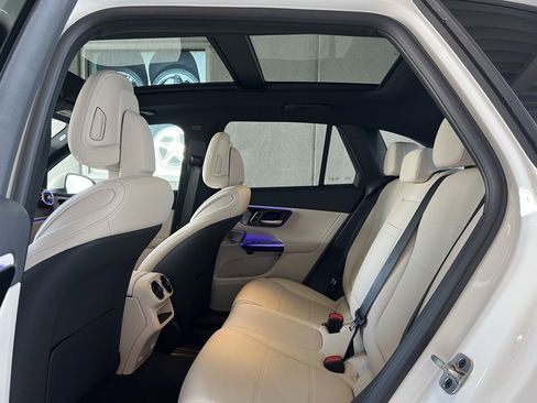 Used 2026 Mercedes-Benz GLC 300 4MATIC image 24