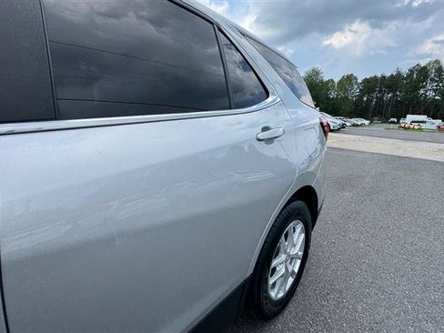 Used 2022 Chevrolet Equinox LT w/ Driver Convenience Package FWD image 11