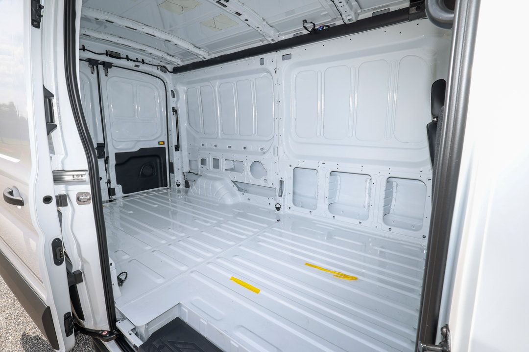 New 2026 Ford Transit 250 148 Medium Roof RWD image 18