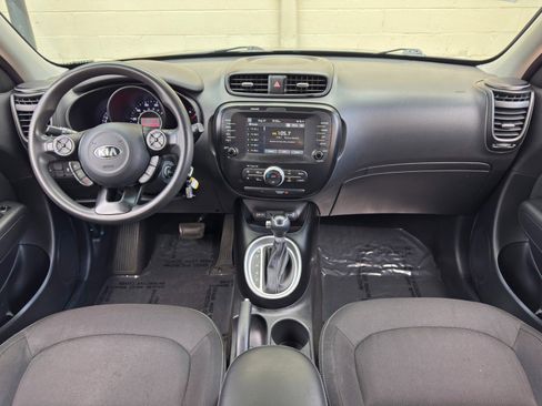 Used 2019 Kia Soul + FWD image 11