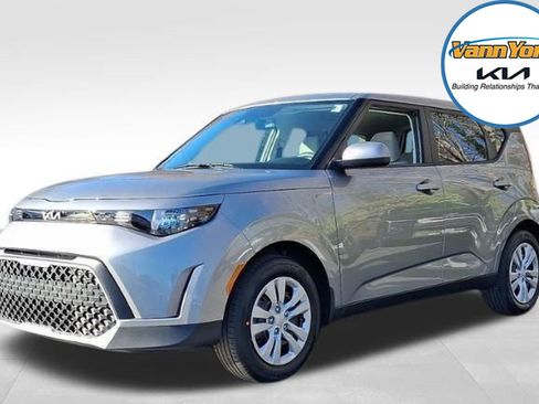 New 2025 Kia Soul LX image 2