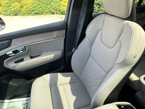 Used 2026 Volvo XC90 T8 Plus w/ Protection Package Premier AWD/4WD image 18