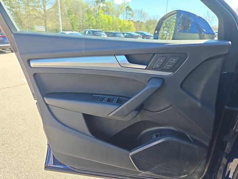 Used 2020 Audi Q5 2.0T Premium w/ Titanium Sport Package image 25