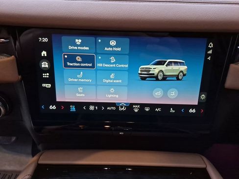 Used 2025 Lincoln Navigator L Black Label AWD/4WD image 24
