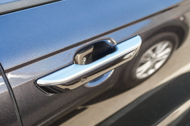 Certified 2025 Kia Carnival SX Prestige FWD image 9