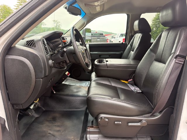 Used 2013 Chevrolet Silverado 3500 LT w/ Interior Plus Package AWD/4WD image 10