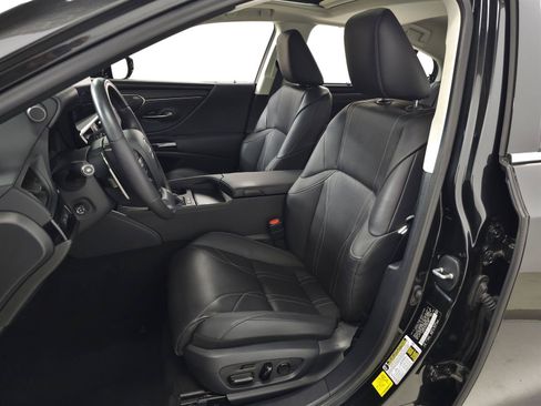 Used 2023 Lexus ES 300h Ultra Luxury w/ Accessory Package (Z2) FWD image 16