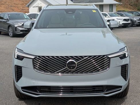 Used 2026 Volvo XC90 T8 Plus w/ Protection Package AWD/4WD image 9