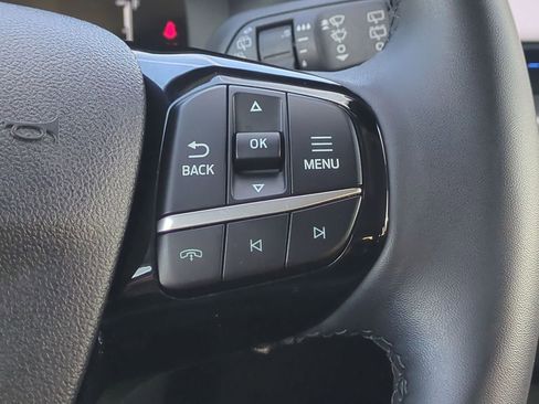 Used 2023 Ford Escape SE image 24