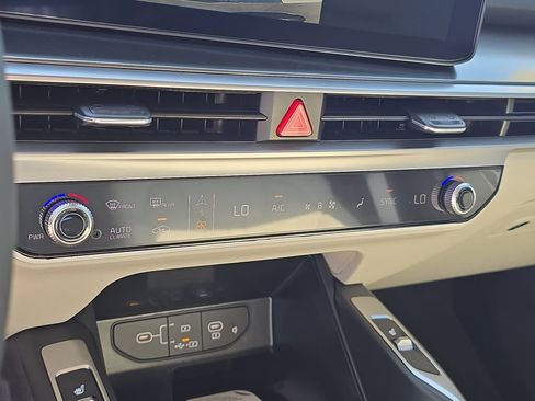 New 2026 Kia Sorento S FWD image 24