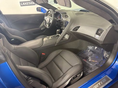 Used 2015 Chevrolet Corvette Z06 w/ 3LZ Preferred Equipment Group image 32
